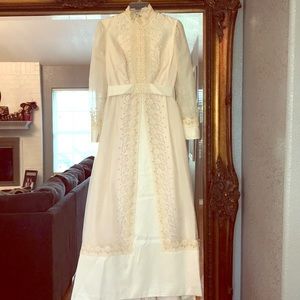 Vintage wedding gown with lace